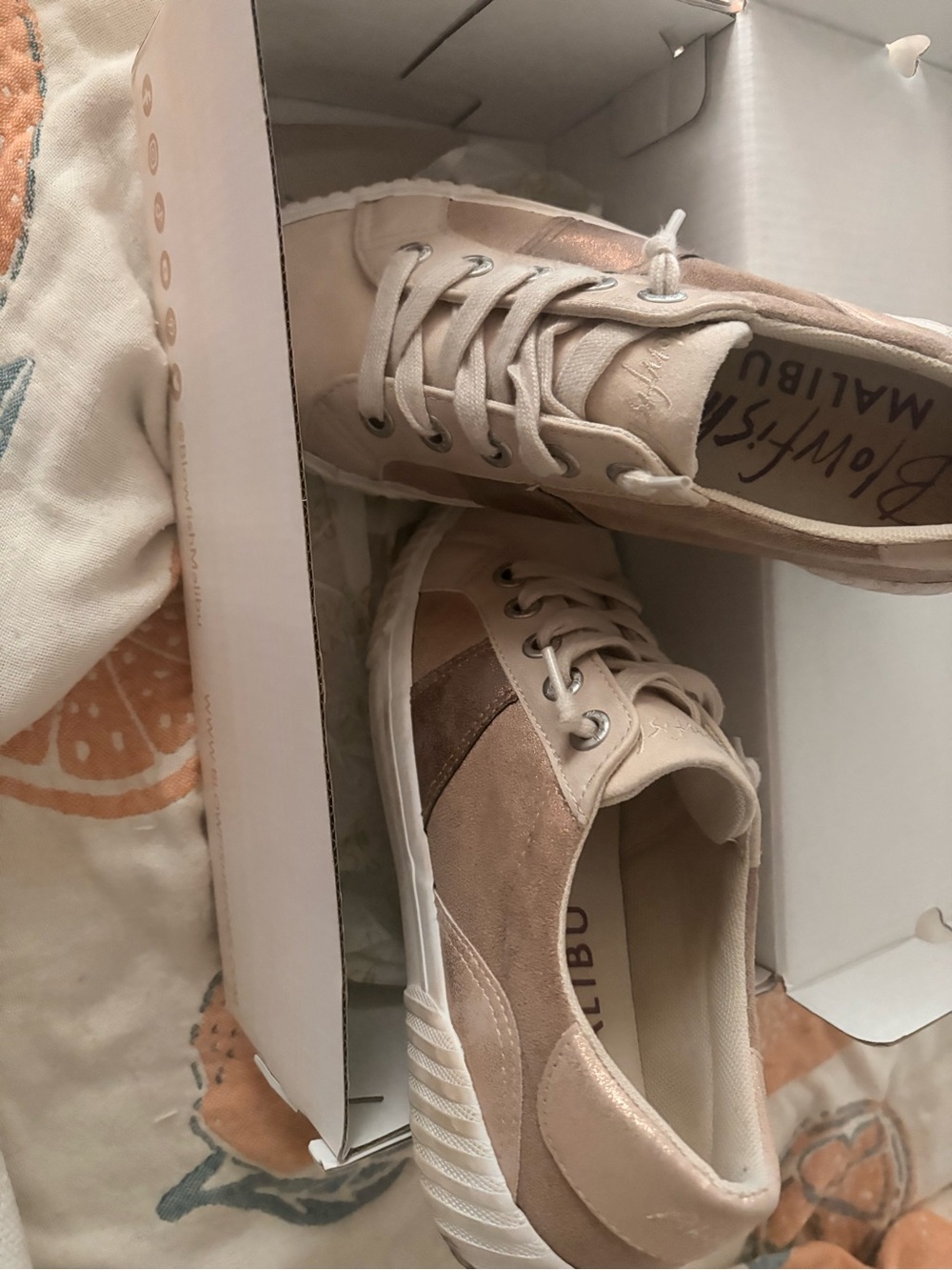 Blowfish Malibu Beige Suede & Metallic Low-Top Sneakers